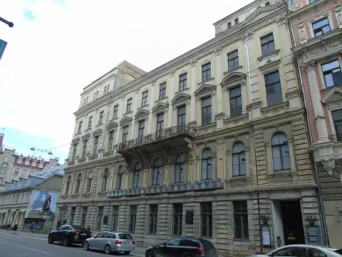 Ēka Lāčplēša ielā 25