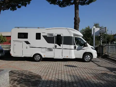 Adria Matrix kemperis (ilustratīvs)