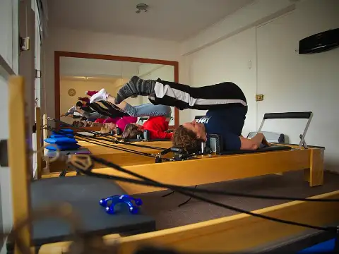 Pilates nodarbība (ilustratīvs)
