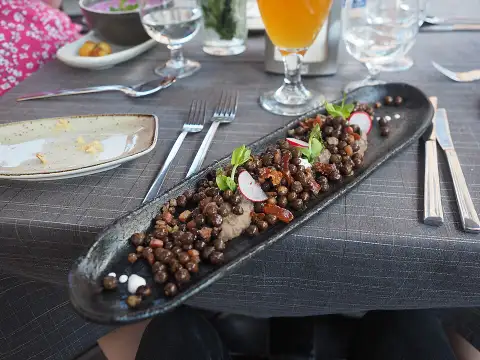 Pelēkie zirņi restorānā Milda