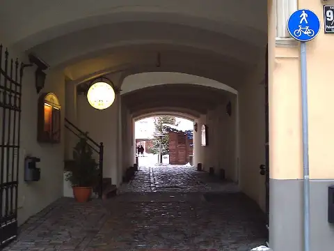 Kalēju iela 9